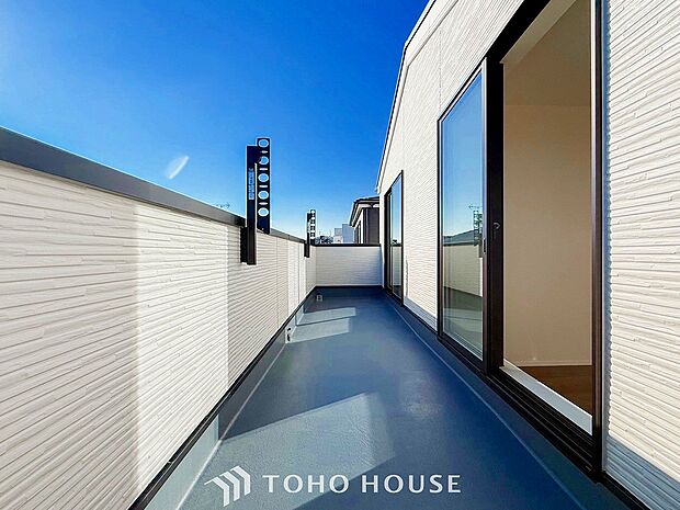 お部屋にも爽やかな風と暖かく柔らかな日差しが差し込み、毎日の暮らしを豊かに彩ります。