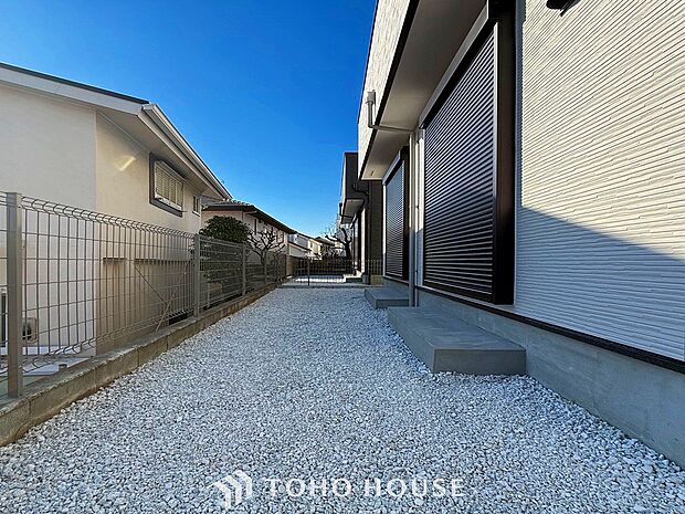 毎日の暮らしの中に癒しを与えてくれるお庭スペース。