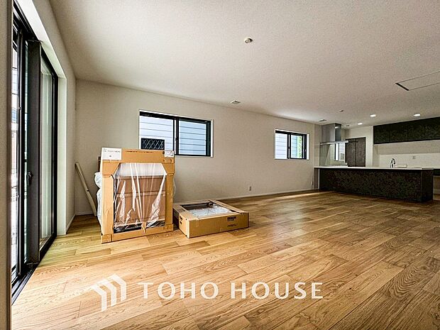 空気感という居心地の良いBGMは、暮らしのステージを彩り、心のやすらぎと満足感を与えてくれます。