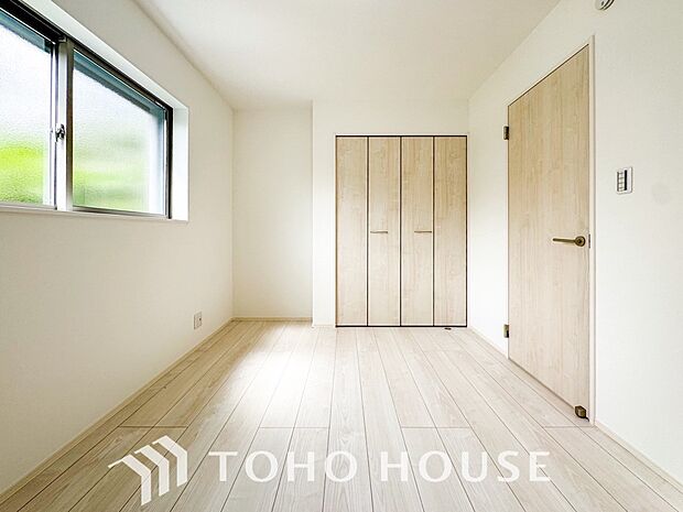 収納スペースもあり、生活しやすい居住スペースです。