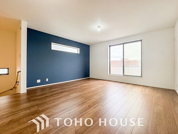 あたたかい日差しがたっぷり降り注ぐLDKは自然と家族の顔があかるい笑顔に。