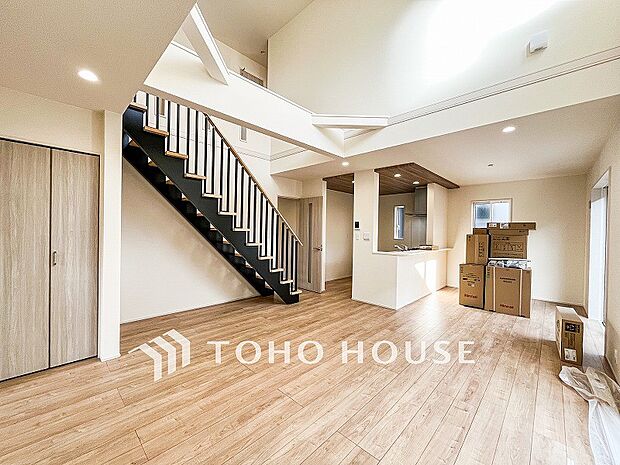 自然にコミュニケーションがとりやすいリビングイン階段を採用しました。