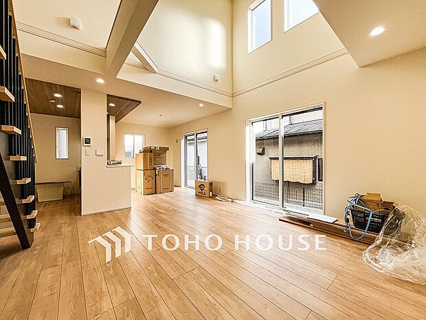 太陽の恵みを一気に受けた明るくあたたかいお住まい。吹きぬける風を感じながら爽やかで風通しの良い暮らし。