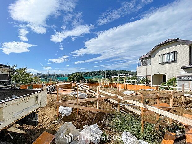 忙しく過ぎゆく日常を置き去るほど、ゆったりした時間が流れる住環境。