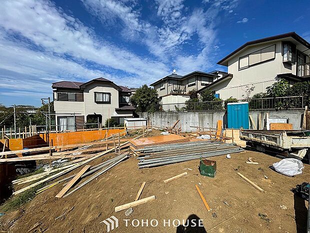 四季折々の自然を満喫できる寛ぎの日々が始まります。