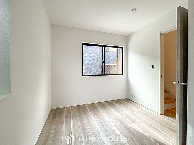 1日の疲れを癒し、心地よく寛げるようゆったりとした広さを確保しています。