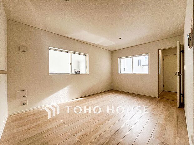 落ち着いた雰囲気に包まれた伸びやかな空間で、ゆったりと家族団らんの時間を過ごせます。