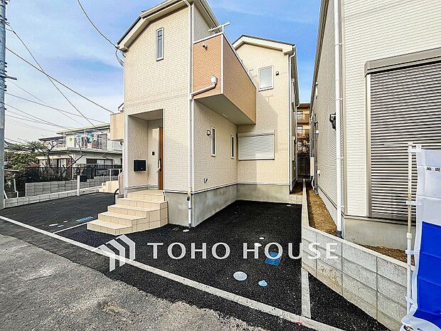 表現された空間は豊かな光と風を纏い、暮らしの時間を豊かにしてくれます。