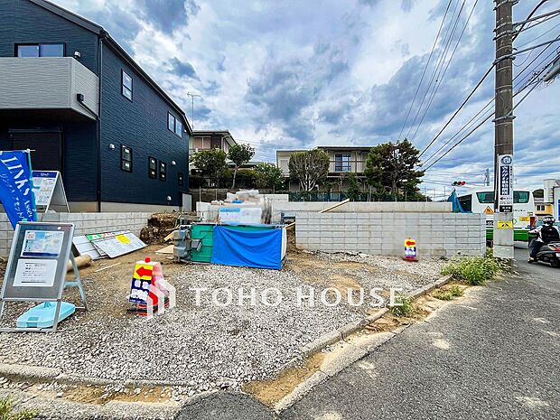 時間のゆとりと空間、爽やかな陽光がもたらす光と風を贅沢なまでに感じる暮らしが始まります。