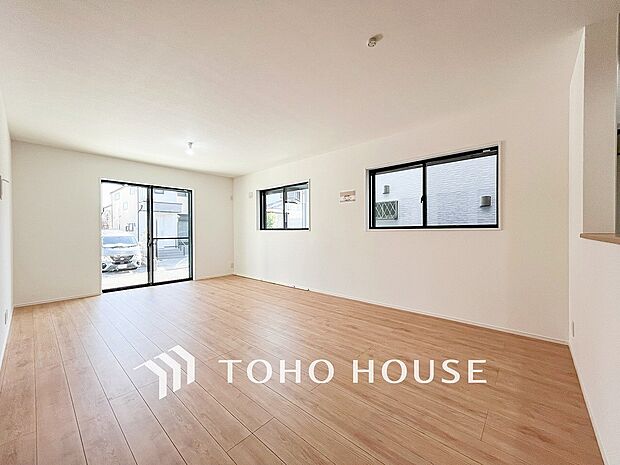 落ち着いた雰囲気に包まれた伸びやかな空間で、ゆったりと家族団らんの時間を過ごせます。