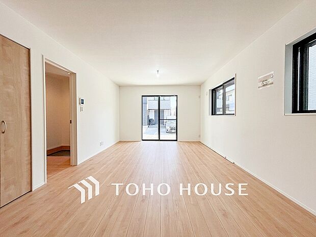 太陽の恵みを一気に受けた明るくあたたかいお住まい。吹きぬける風を感じながら爽やかで風通しの良い暮らし。