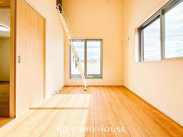 1日の疲れを癒し、心地よく寛げるようゆったりとした広さを確保しています。