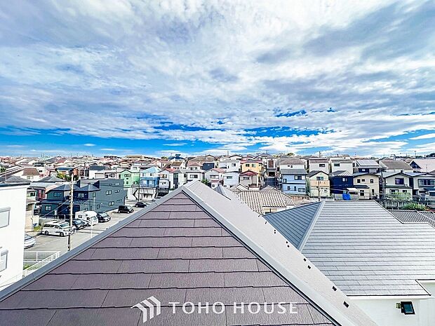 開放的で気持ちの良い眺望と青い空を満喫できます。