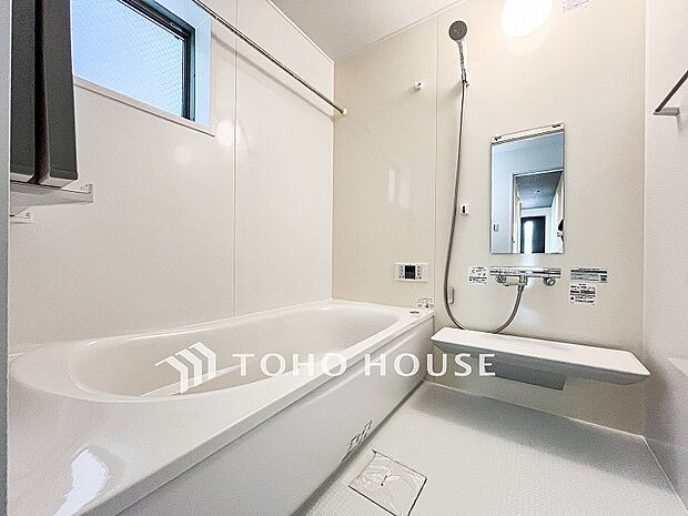 一日の疲れが癒される優雅なバスタイムを堪能できるゆとりあるバスルームです。