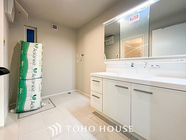 ご家族の1日が始まり、1日の終わりを締めくくる洗面空間。