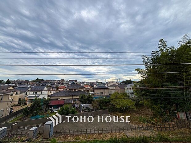 開放的で気持ちの良い眺望と青い空を満喫できます。