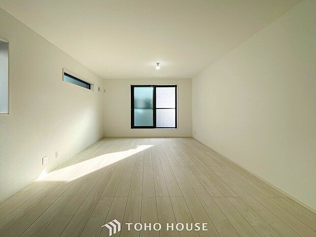 開放感あるリビングダイニング。ご家族とのんびりしたひと時を過ごせますね。