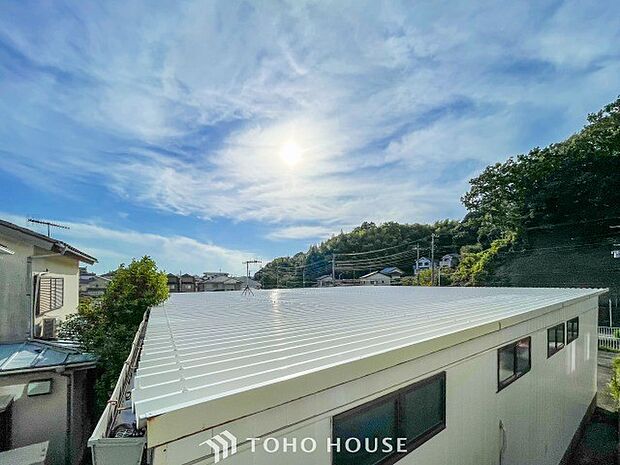 開放的で気持ちの良い眺望と青い空を満喫できます。