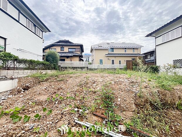 豊かな緑に囲まれた潤いのあるロケーションです。