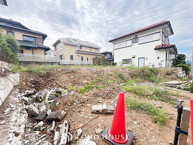 敷地内に駐車スペースがあると、日々の暮らしをスムーズに運ぶ事が出来ます。