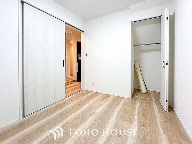 1日の疲れを癒し、心地よく寛げるようゆったりとした広さを確保しています。