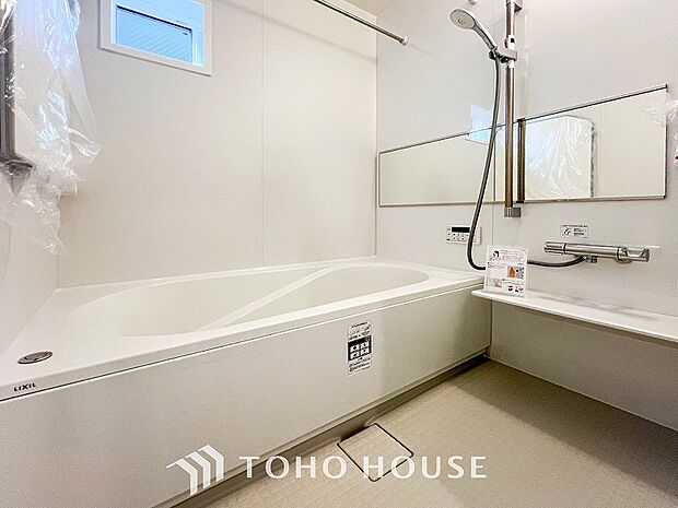 一日の疲れが癒される優雅なバスタイムを堪能できるゆとりあるバスルームです。