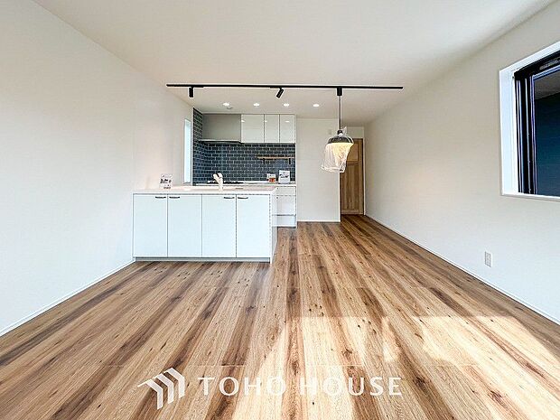 ここにはみんなが集い、食事と楽しい会話が始まるスペース。