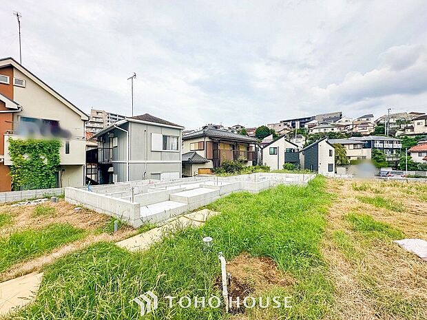 表現された空間は豊かな光と風を纏い、暮らしの時間を豊かにしてくれます。