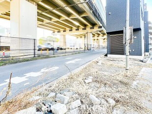 カースペースもゆとりある空間を保っています。