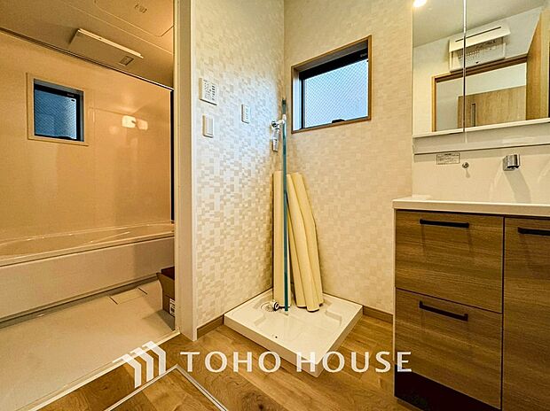 清潔感のあるプライベート空間は、身だしなみチェックや肌のお手入れに最適です。