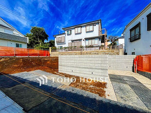 表現された空間は豊かな光と風を纏い、暮らしの時間を豊かにしてくれます。