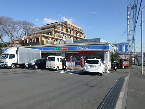 24時間営業ですので急なお買い物に便利ですね。