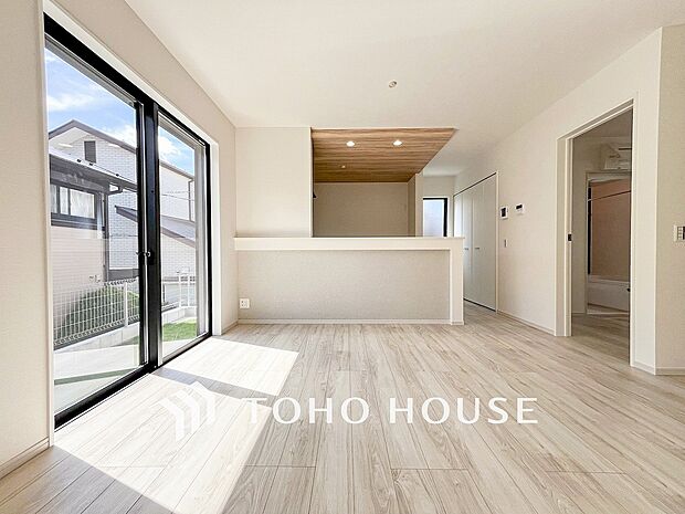 空気感という居心地の良いＢＧＭは、暮らしのステージを彩り、心のやすらぎと満足感を与えてくれます。