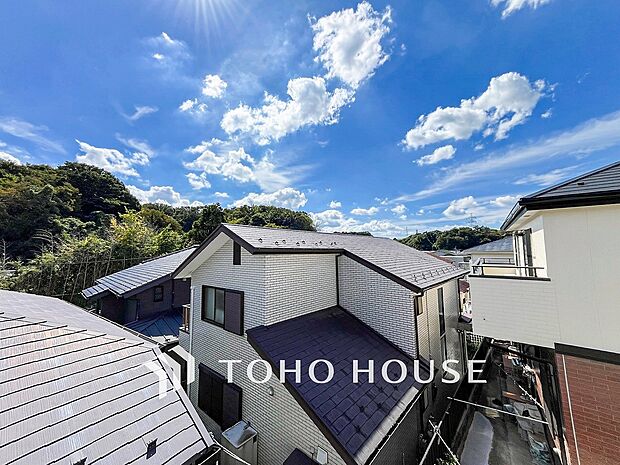 開放的で気持ちの良い眺望と青い空を満喫できます。