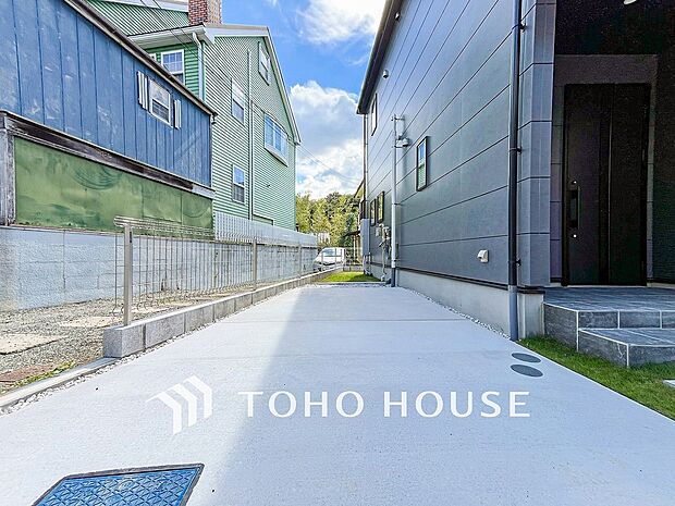 カースペースもゆとりある空間を保っています。