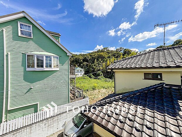 開放的で気持ちの良い眺望と青い空を満喫できます。