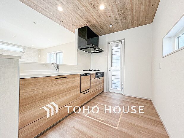 家族の健康を支えるキッチン。毎日使う場所だから気持よく使えて、居心地の良い空間に。