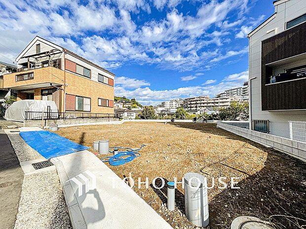 表現された空間は豊かな光と風を纏い、暮らしの時間を豊かにしてくれます。