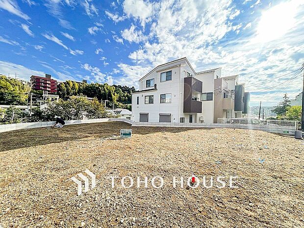 時間のゆとりと空間、爽やかな陽光がもたらす光と風を贅沢なまでに感じる暮らしが始まります。