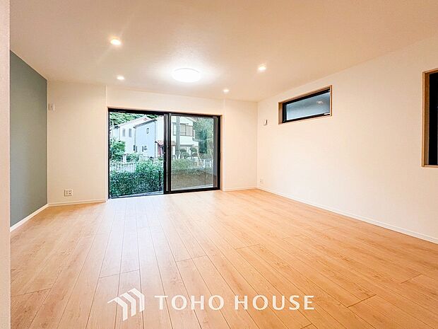 空気感という居心地の良いBGMは、暮らしのステージを彩り、心のやすらぎと満足感を与えてくれます。