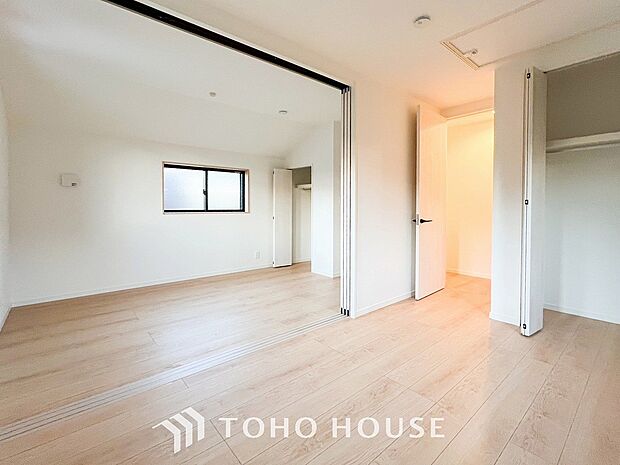 環境の良い場所にセンス良く暮らしたい、こだわりの室内には至福のシーンが繰り広げられます。