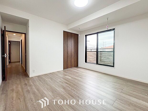 1日の疲れを癒し、心地よく寛げるようゆったりとした広さを確保しています。