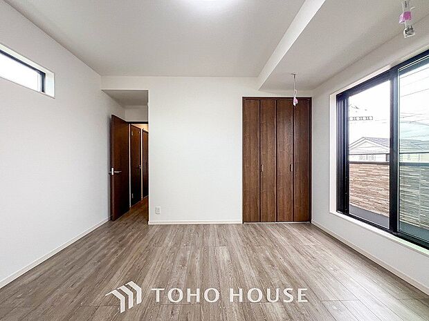 収納スペースもあり、生活しやすい居住スペースです。