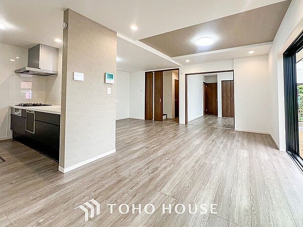 空気感という居心地の良いBGMは、暮らしのステージを彩り、心のやすらぎと満足感を与えてくれます。