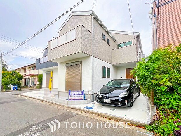 閑静な住宅街の一角、ひと時のくつろぎが生まれ、ゆっくりと愛着が育まれていきます。