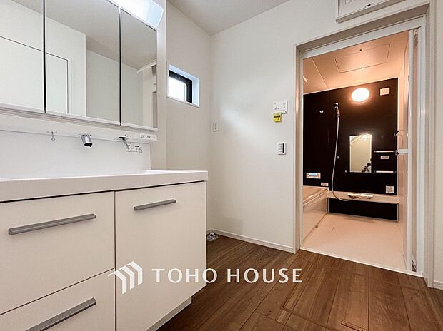 朝の慌ただしい時間でもホテルライクなスペースで余裕とゆとりを感じて頂けます。