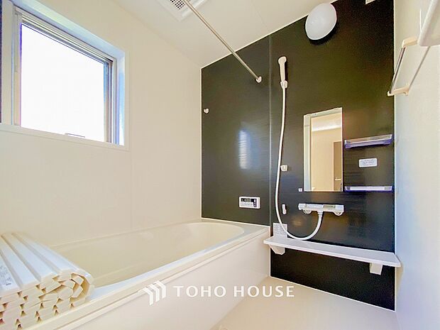 一日の疲れが癒される優雅なバスタイムを堪能できるゆとりあるバスルームです。