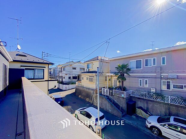 開放的で気持ちの良い眺望と青い空を満喫できます。