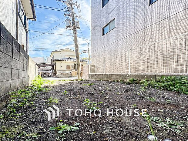 スーパーや教育施設、公園が身近に整う好立地です。