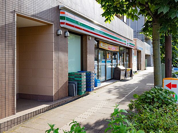 24時間営業ですので、急なお買い物に便利です。